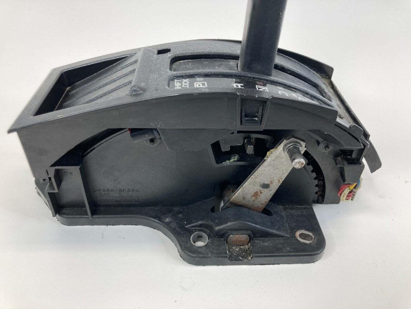 2001-2004 Nissan Pathfinder Automatic Floor Gear Shift Shifter Lever Selector