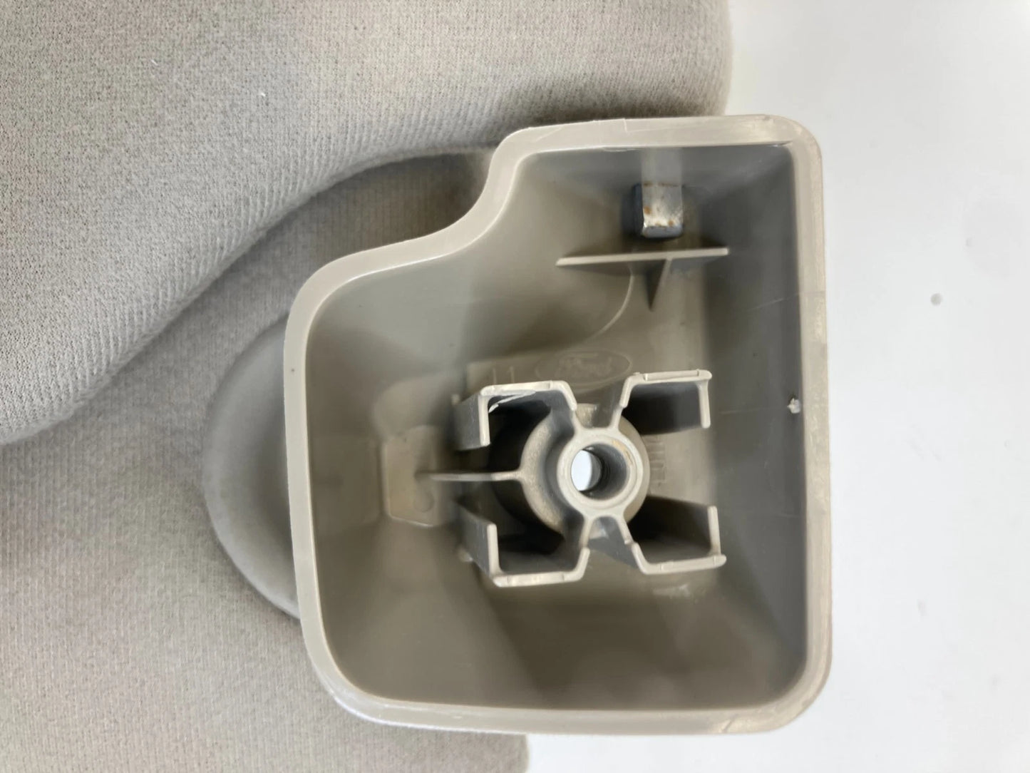 07-09 FORD EXPEDITION FRONT LEFT SUNVISOR SUN VISOR SHADE W/ ILLUMINATE MIRROR