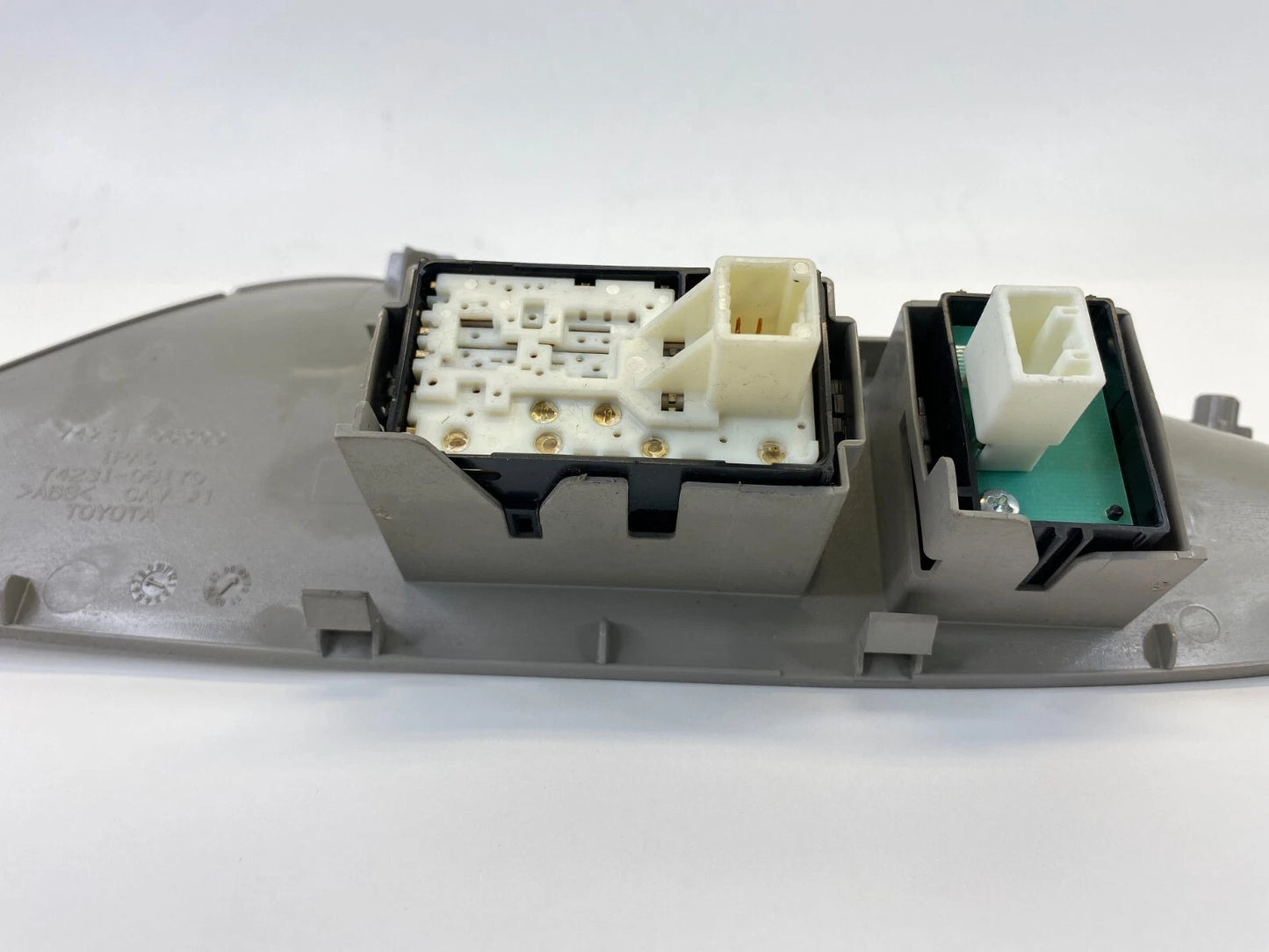 07-11 TOYOTA CAMRY FRONT RIGHT SIDE WINDOW DOOR LOCK CONTROL SWITCH W/ BEZEL OEM