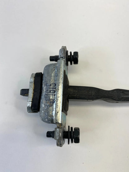 2006-2010 HYUNDAI SONATA SEDAN FRONT LEFT DOOR CHECK STOPPER CHECK STRAP HINGE