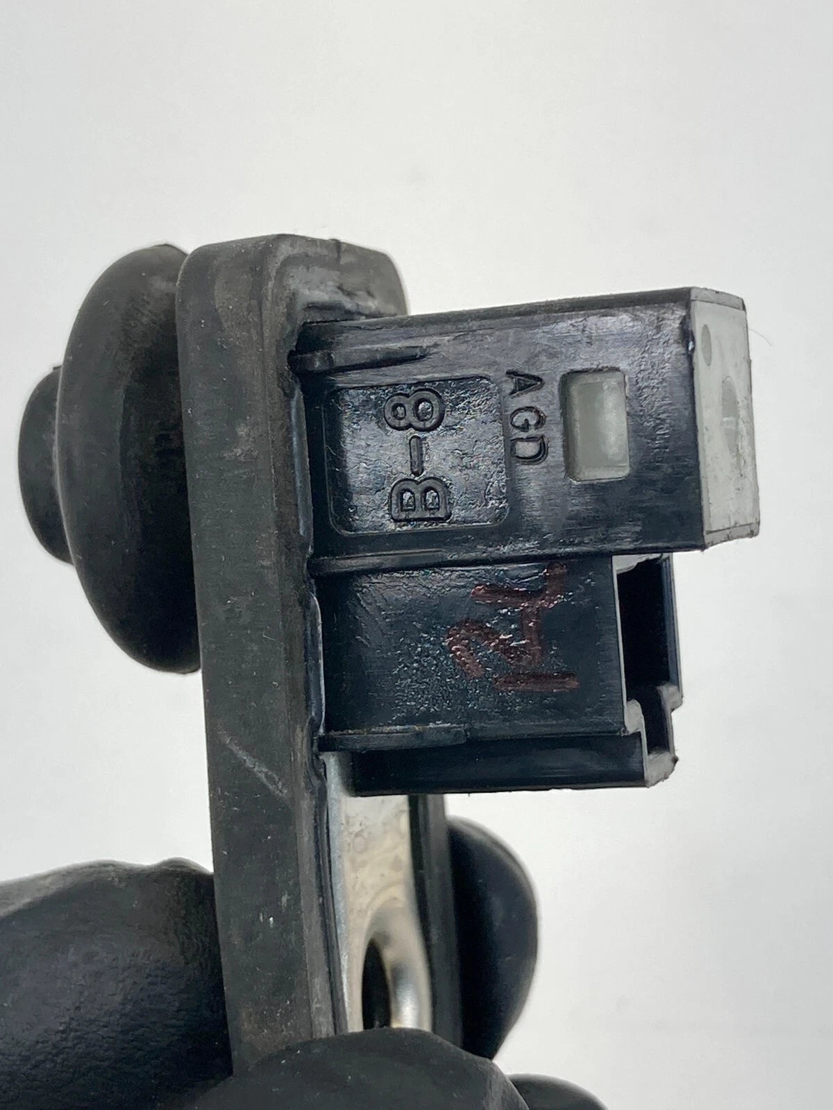 2004-2009 KIA SPECTRA REAR LEFT DRIVER DOOR JAMB AJAR SENSOR SWITCH 93560-3B100
