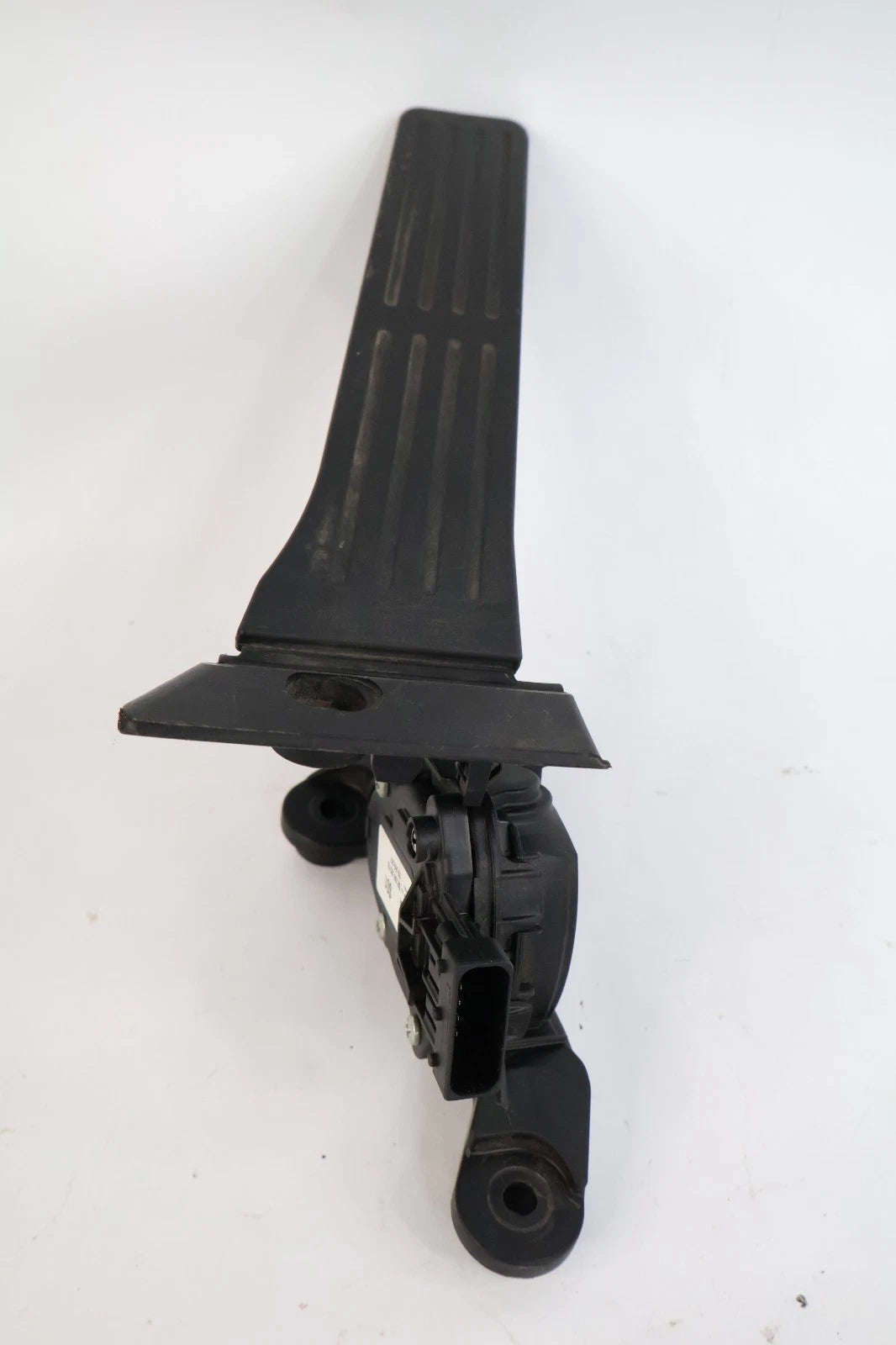 2011-2016 HYUNDAI ELANTRA 1.8L L4 ACCELERATOR GAS PEDAL & SENSOR ASSEMBLY OEM