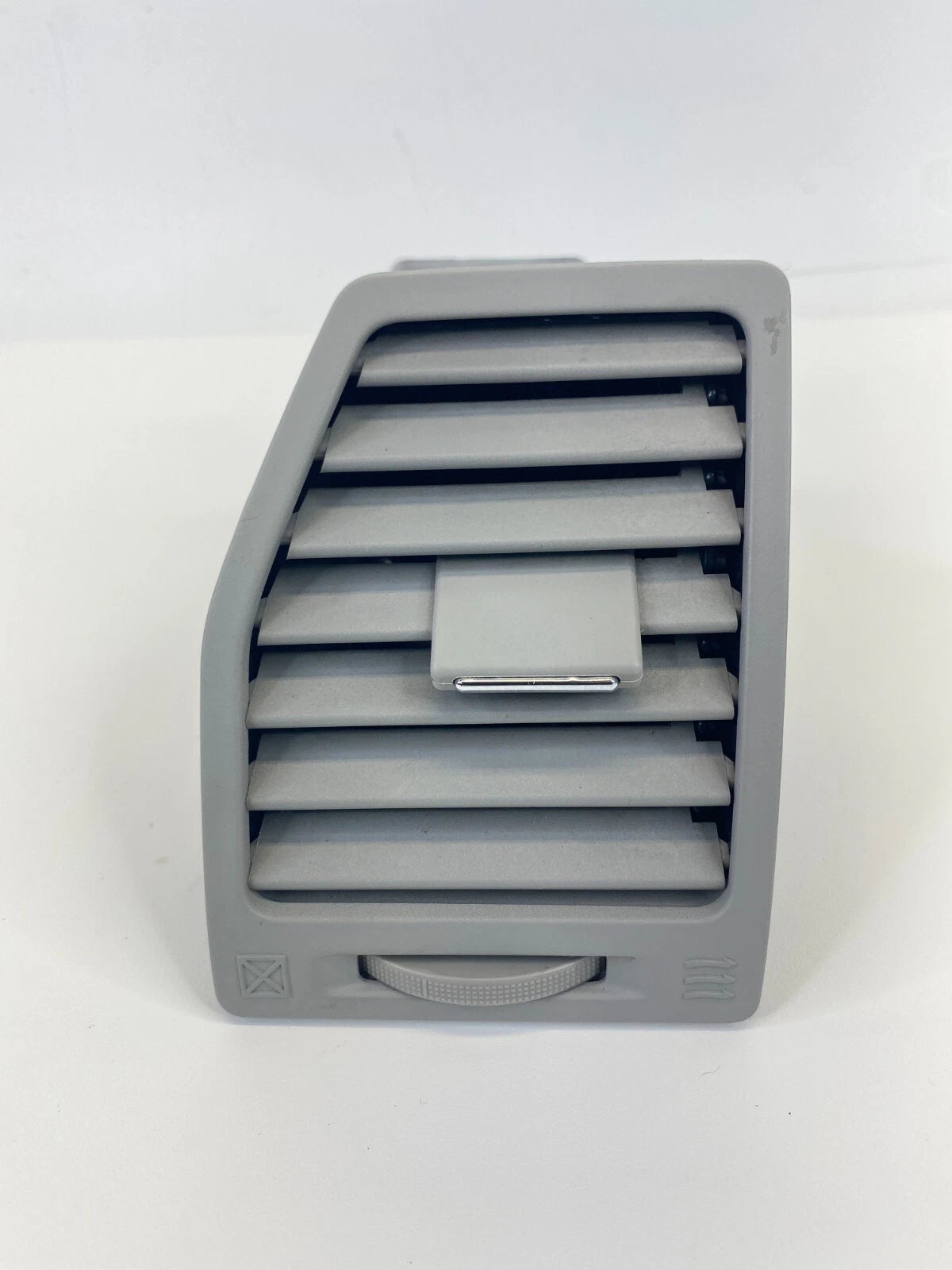 2007-2009 SUZUKI XL-7 DASH RIGHT PASSENGER SIDE A/C AIR VENT GRILL GRILLE OEM