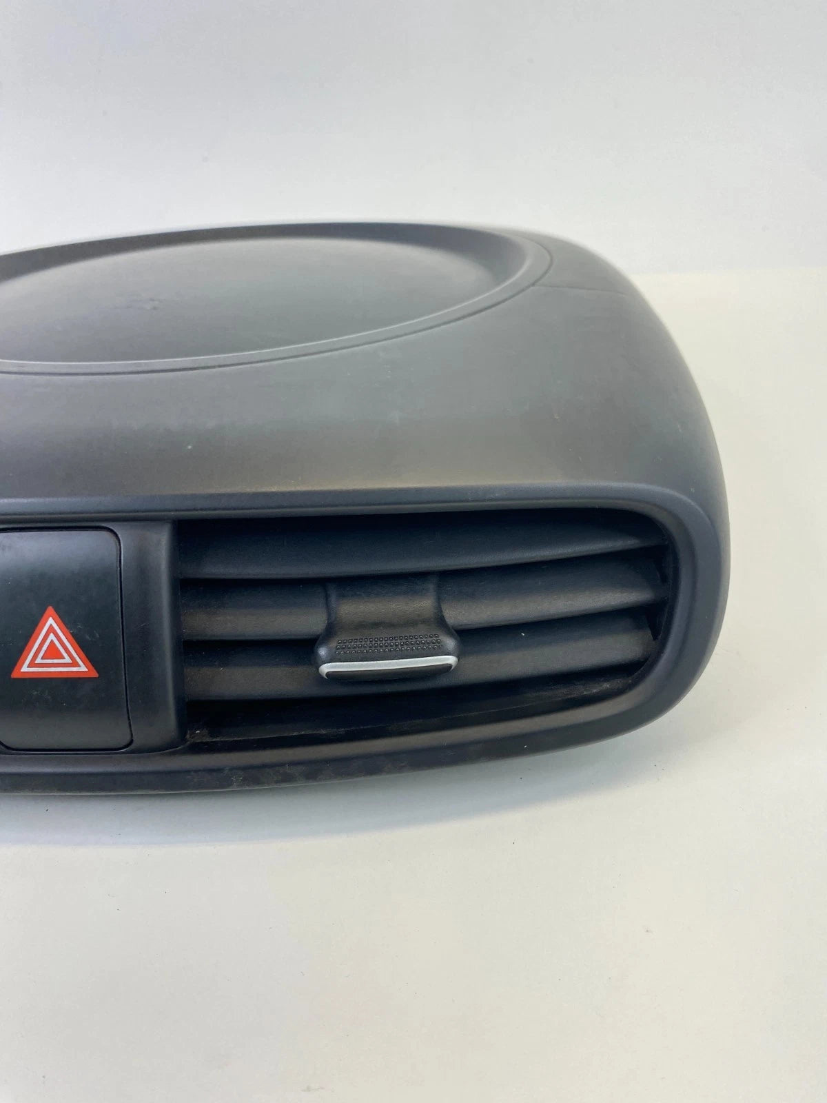 2014-2019 Kia Soul Center Dash AC Air Vent W/ Hazard Switch 84770-B2000 OEM