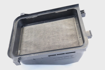 2007-2018 TOYOTA YARIS 1.5l AIR INTAKE CLEANER UPPER BOX COVER 17812-21010 OEM