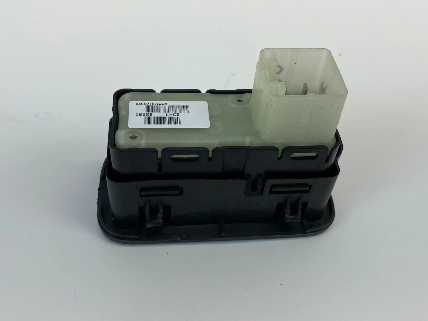 2006-2010 DODGE CHARGER REAR RIGHT PASSENGER WINDOW BUTTON SWITCH 04602787AA OEM