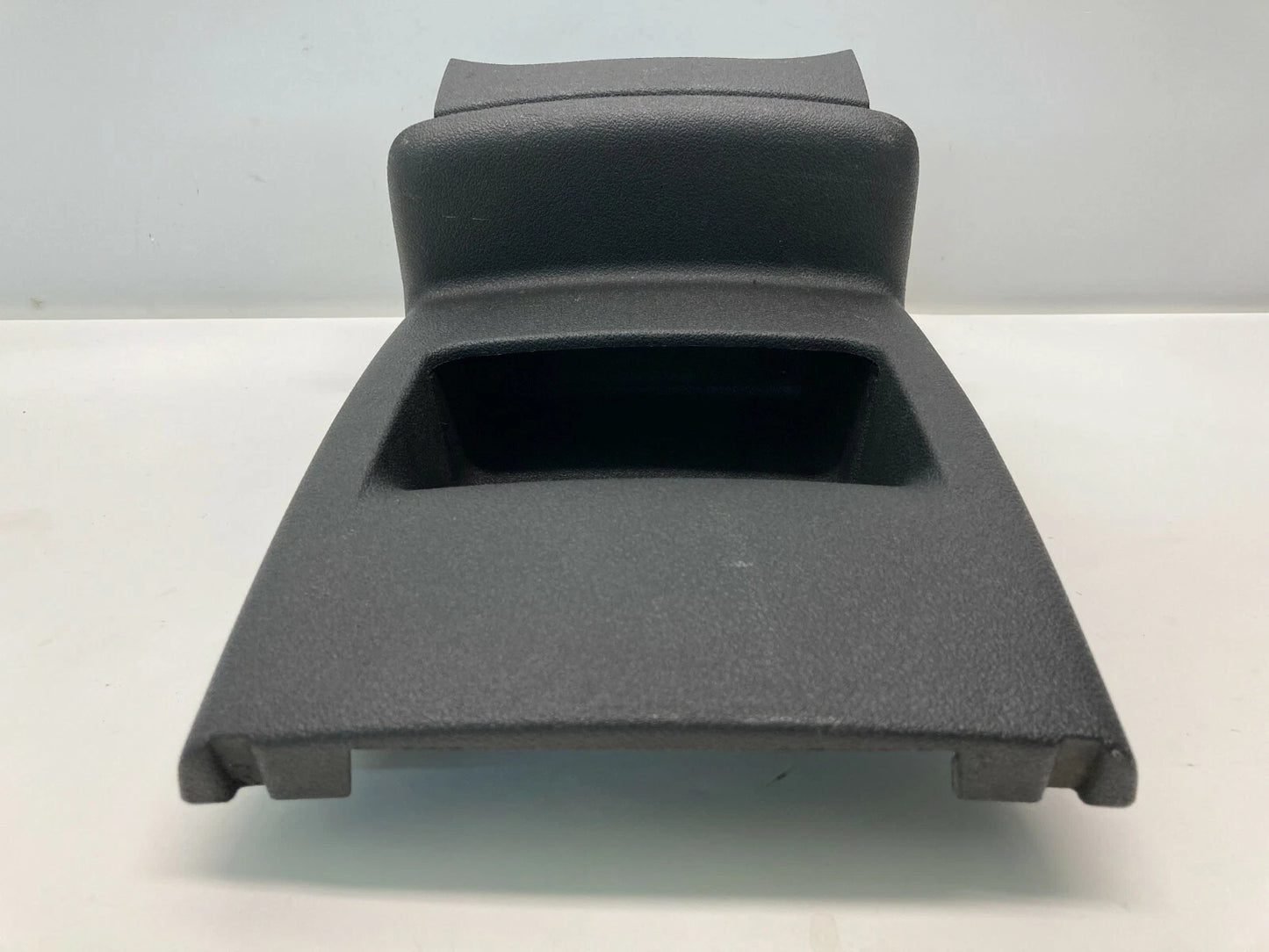 2006-2013 CHEVROLET IMPALA REAR CENTER CONSOLE LID TRIM COVER PANEL BEZEL OEM