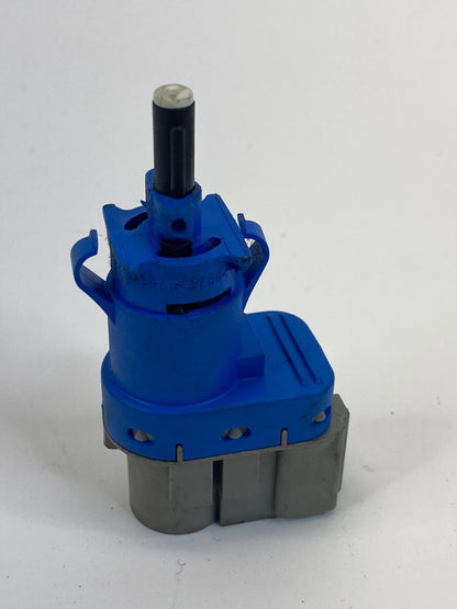 2007-2010 LINCOLN MKX BRAKE STOP LIGHT LAMP BUTTON SWITCH 8T4T-9G854-AA OEM
