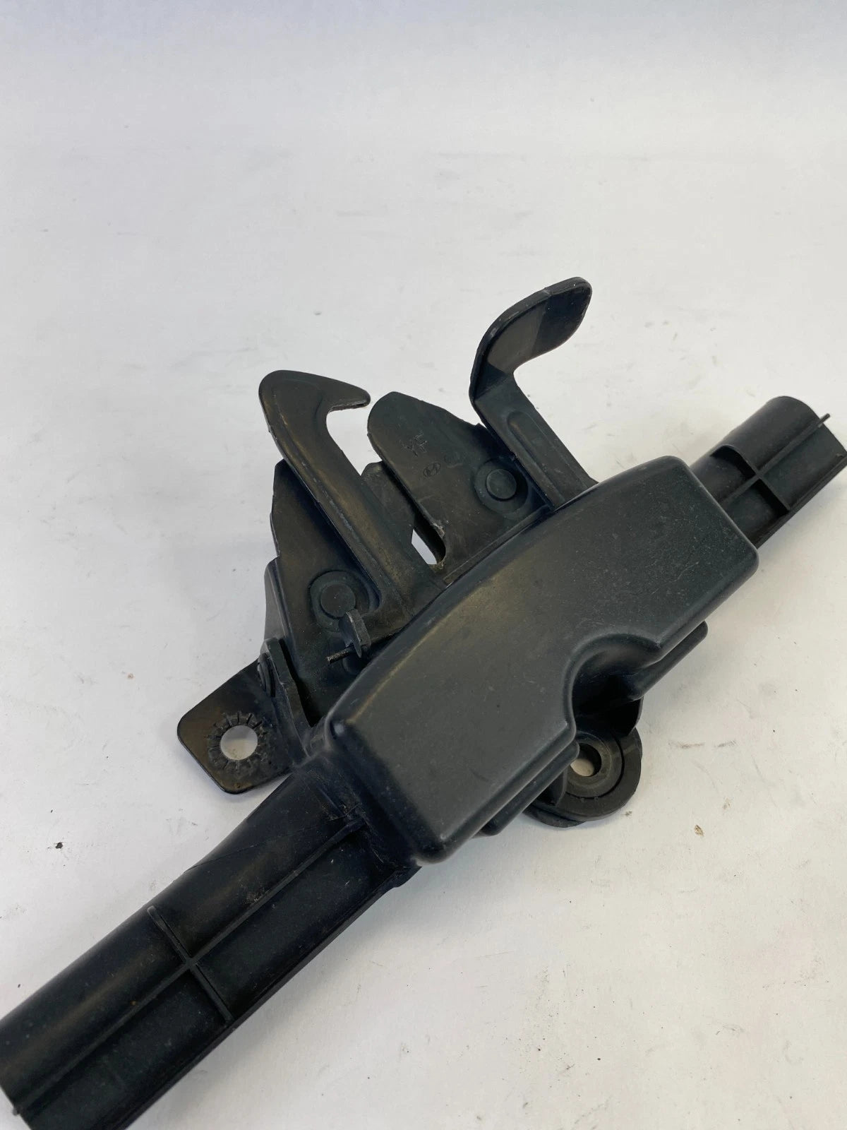 2011-2014 HYUNDAI SONATA FRONT HOOD LATCH LOCK CATCH ASSEMBLY OEM