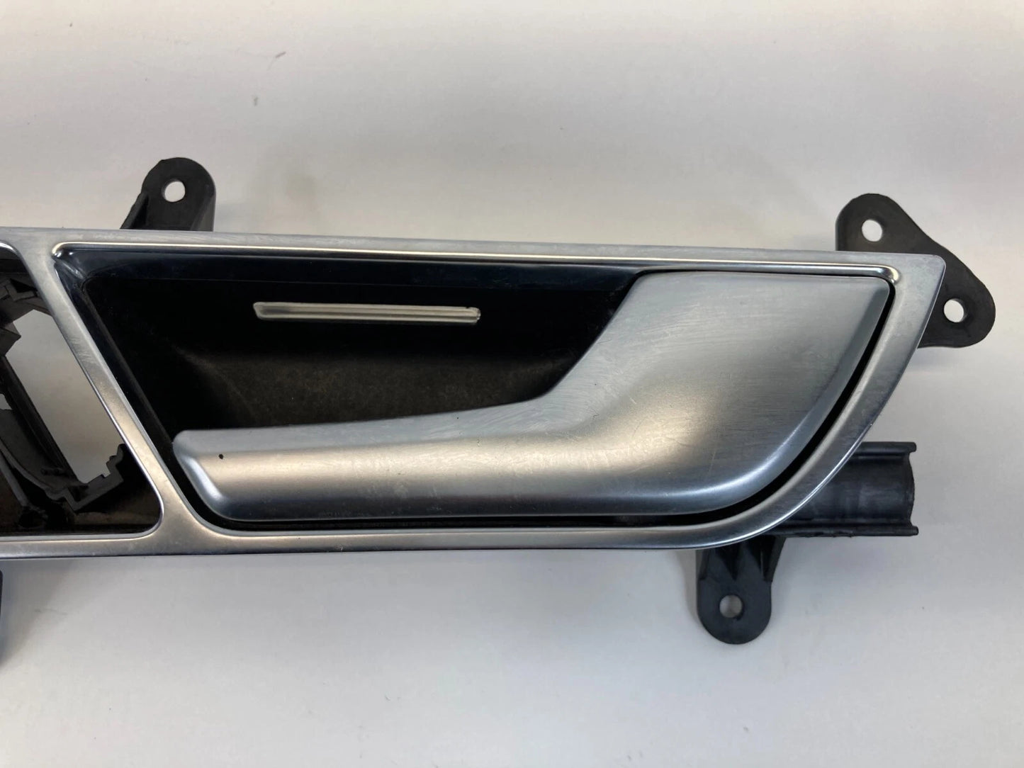 2006-2011 AUDI A6 FRONT RIGHT SIDE INTERIOR DOOR HANDLE W/ BEZEL 4F0-837-020 OEM