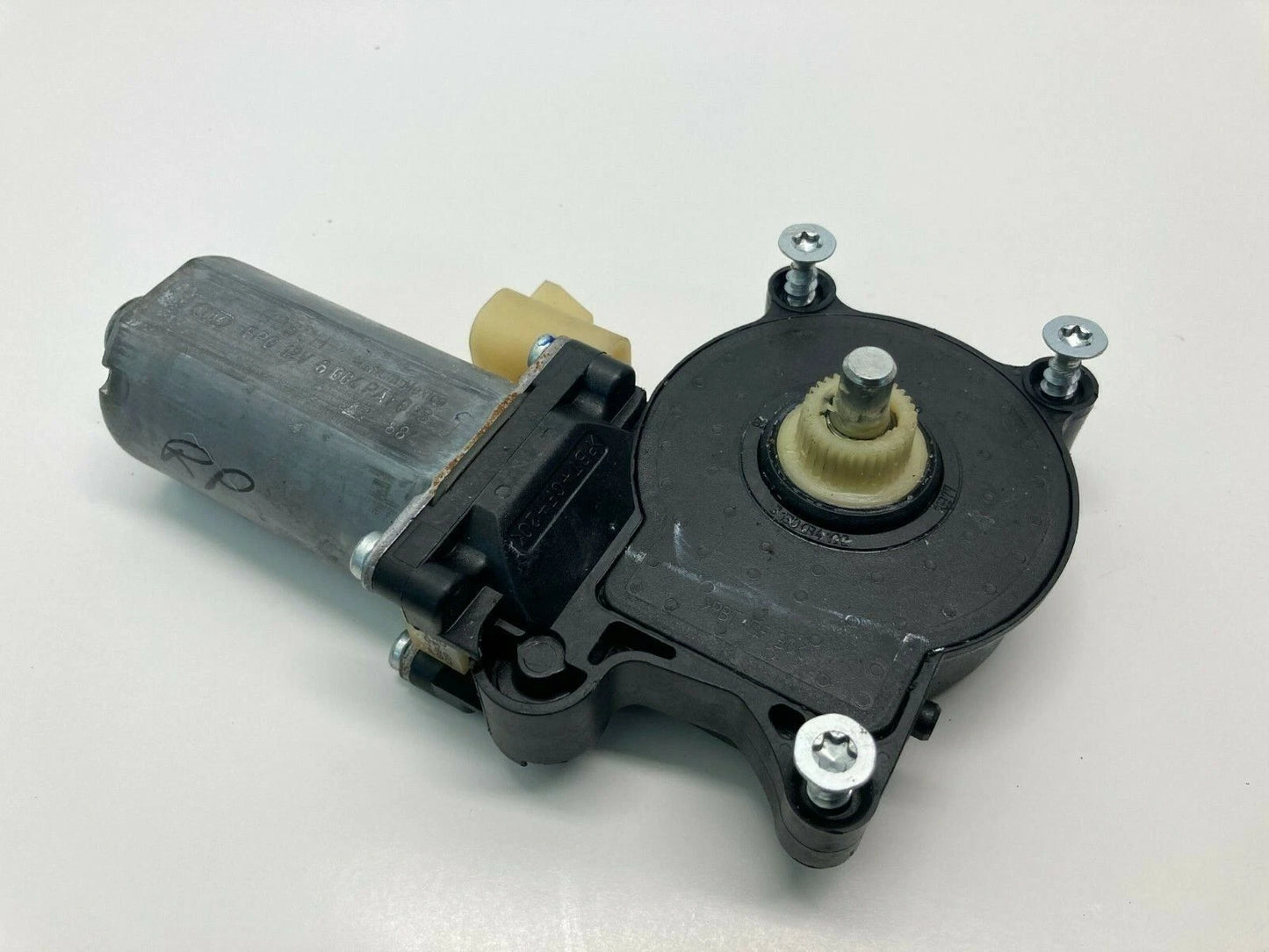 00 01 02 03 04 05 Cadillac Deville Rear Right Side Door Window Motor 993333-102