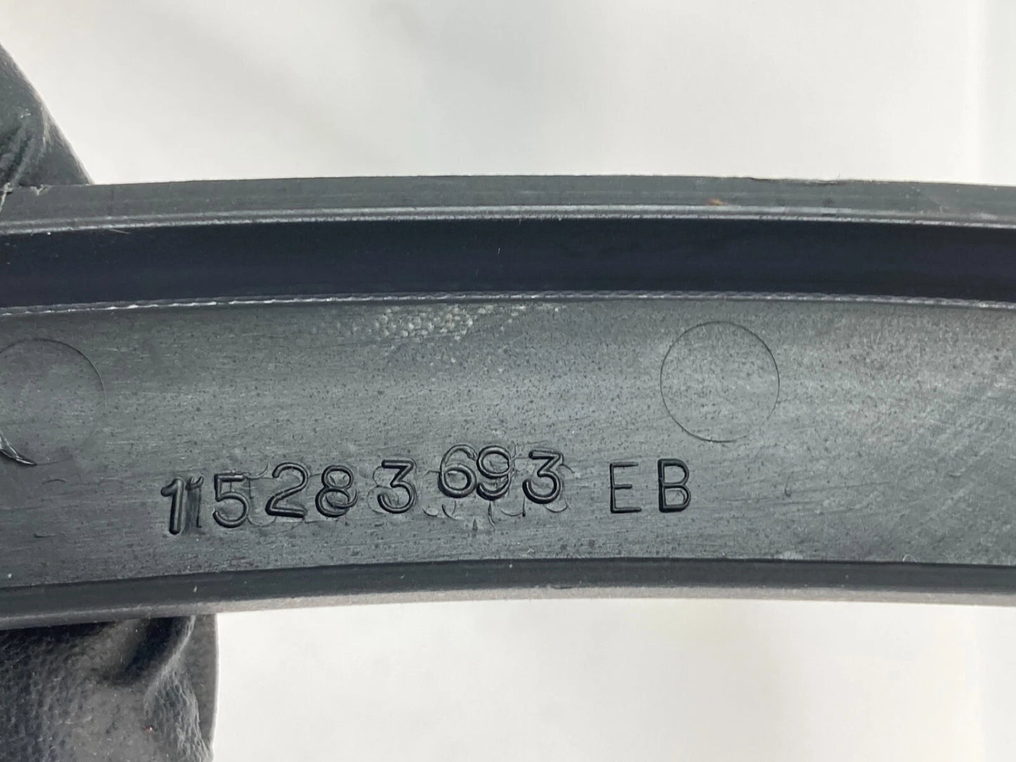 06 Pontiac Torrent 05 06 Equinox Speedometer Dash Cluster Bezel Trim 15283693EB