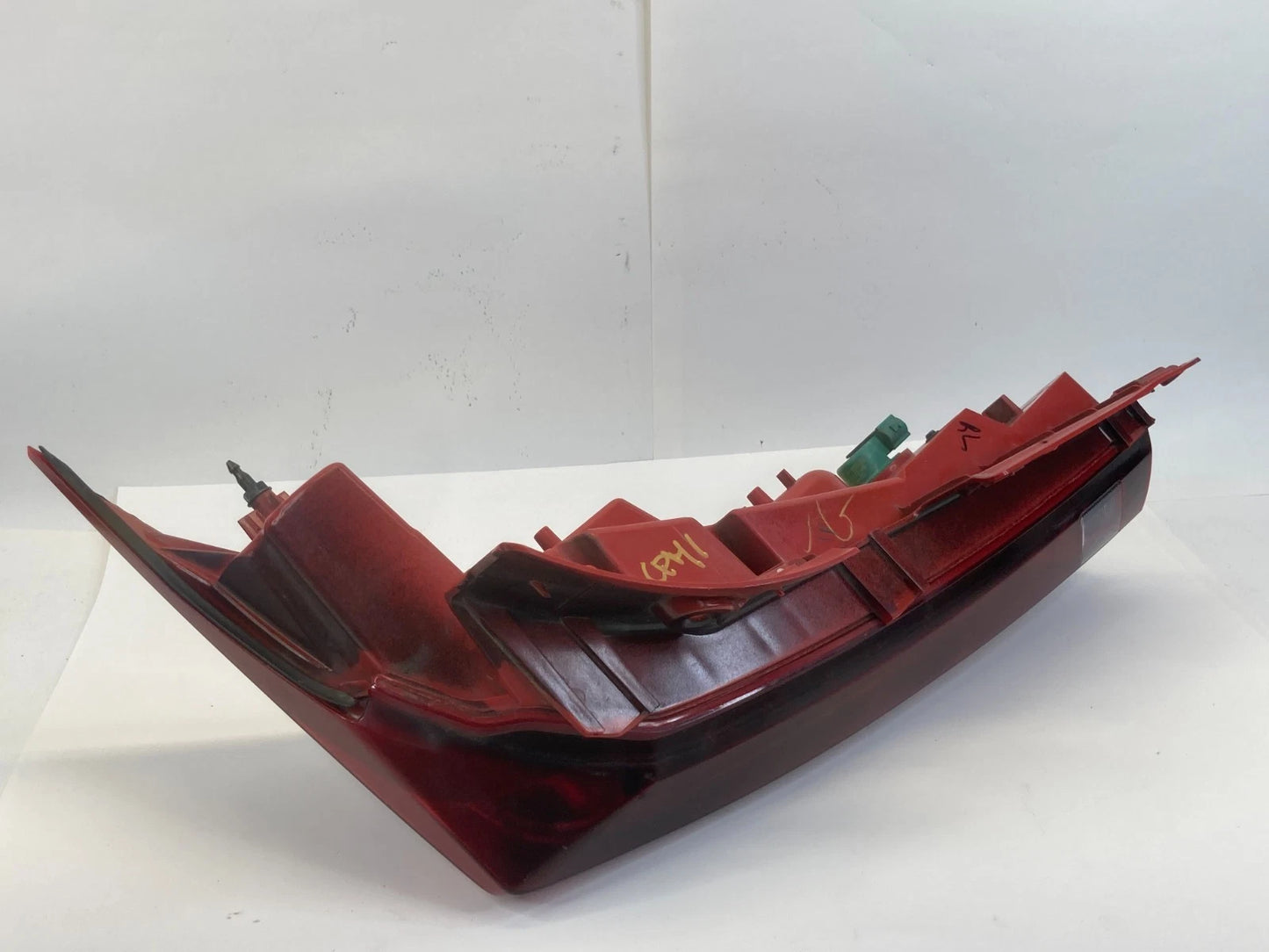 2010-2016 CADILLAC SRX REAR LEFT DRIVER TAIL LIGHT BRAKE LAMP LED 20882926 OEM