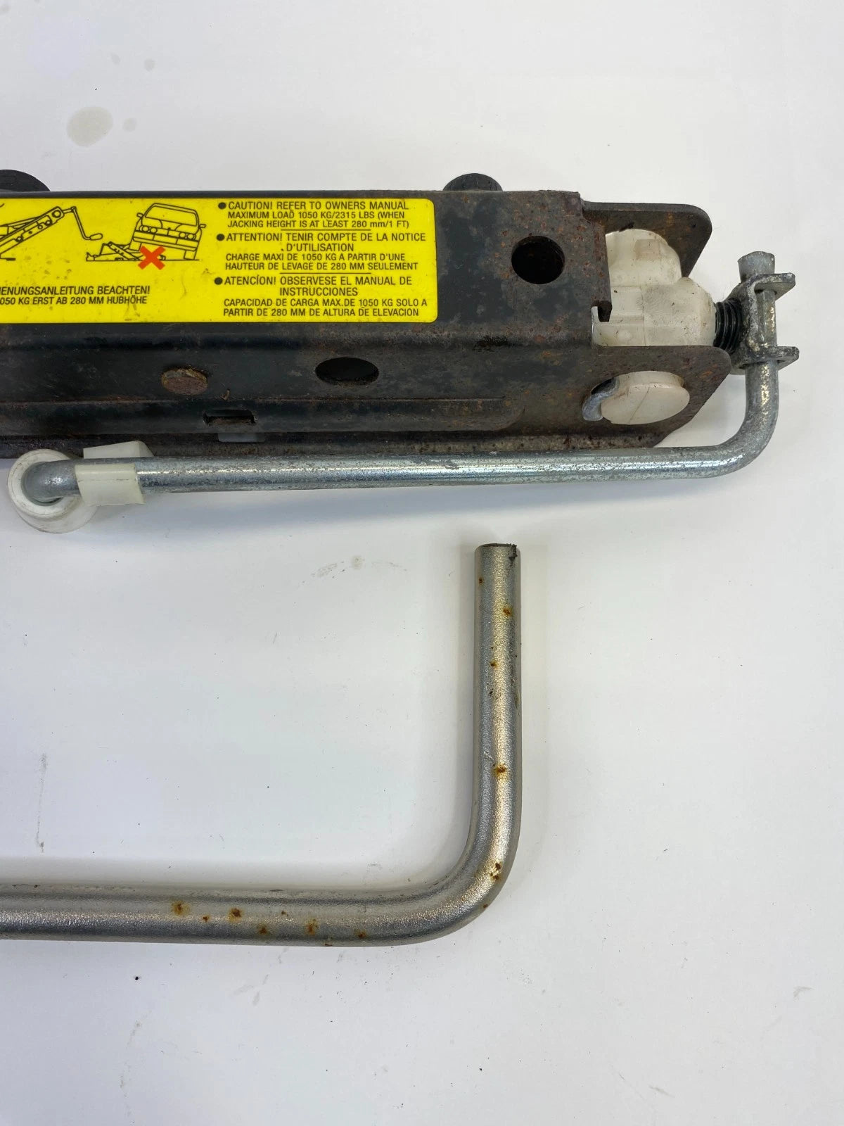 01 02 03 04 05 06 BMW 325i EMERGENCY SPARE TIRE JACK TOOL KIT LUG NUT WRENCH OEM