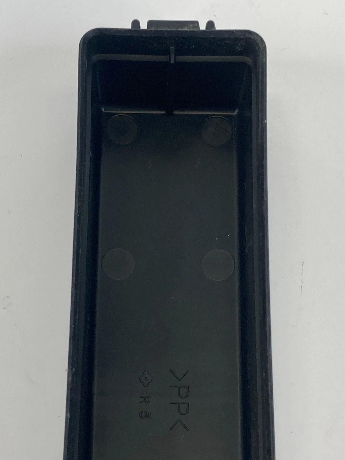 2006 2007 06 07 INFINITI M35 3.5L FUSE BOX COVER LID ENGINE COMPARTMENT OEM