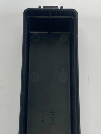 2006 2007 06 07 INFINITI M35 3.5L FUSE BOX COVER LID ENGINE COMPARTMENT OEM