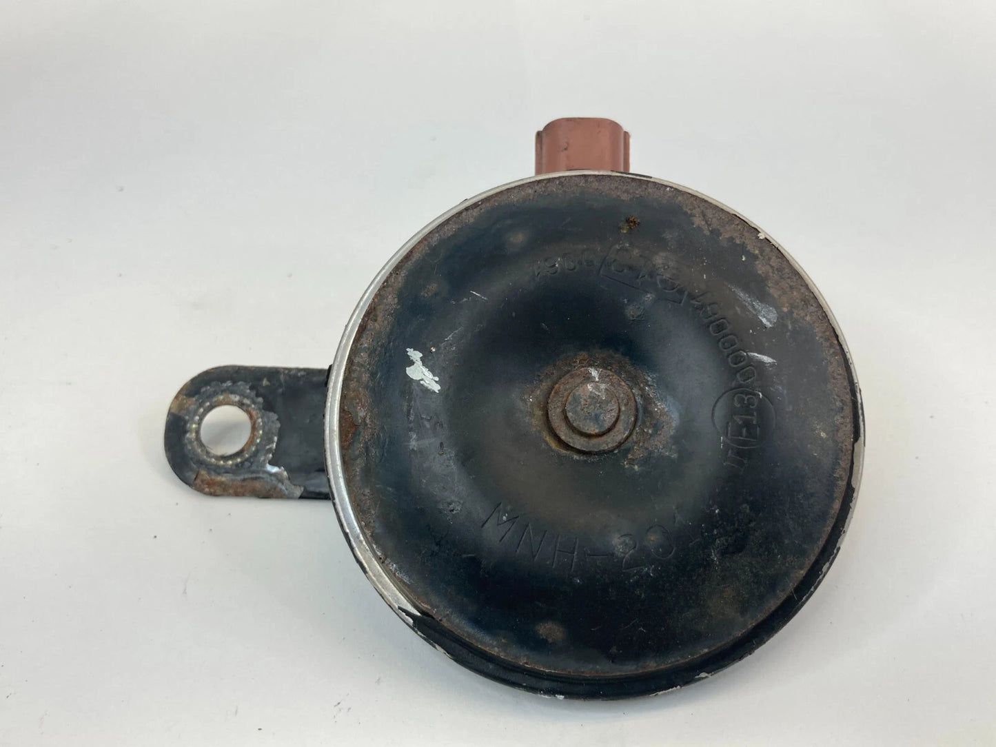 1998-2004 HONDA ODYSSEY LOW NOTE ALARM SIGNAL HORN ASSEMBLY E13000061 OEM