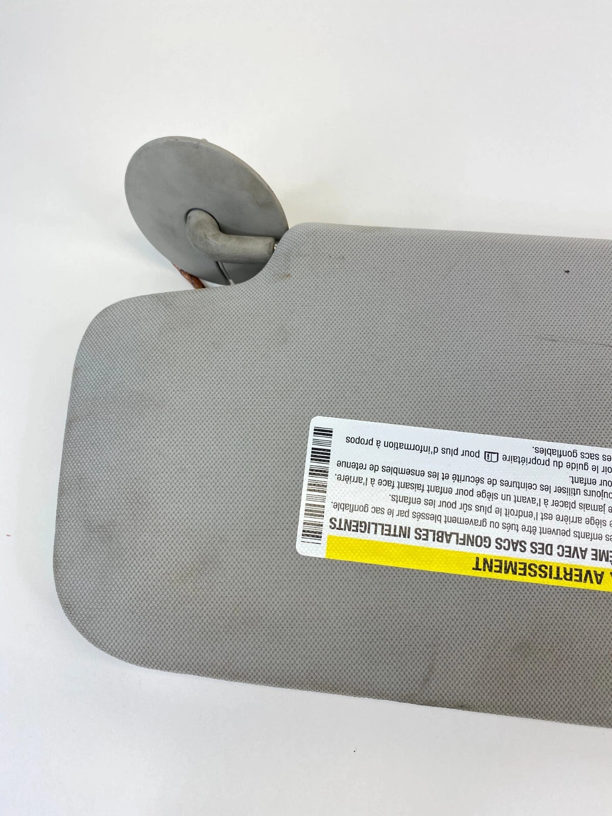 09-17 CHEVY TRAVERSE RH PASSENGER SUN VISOR W/ ILLUMINATED MIRROR GRAY CLOTH OEM
