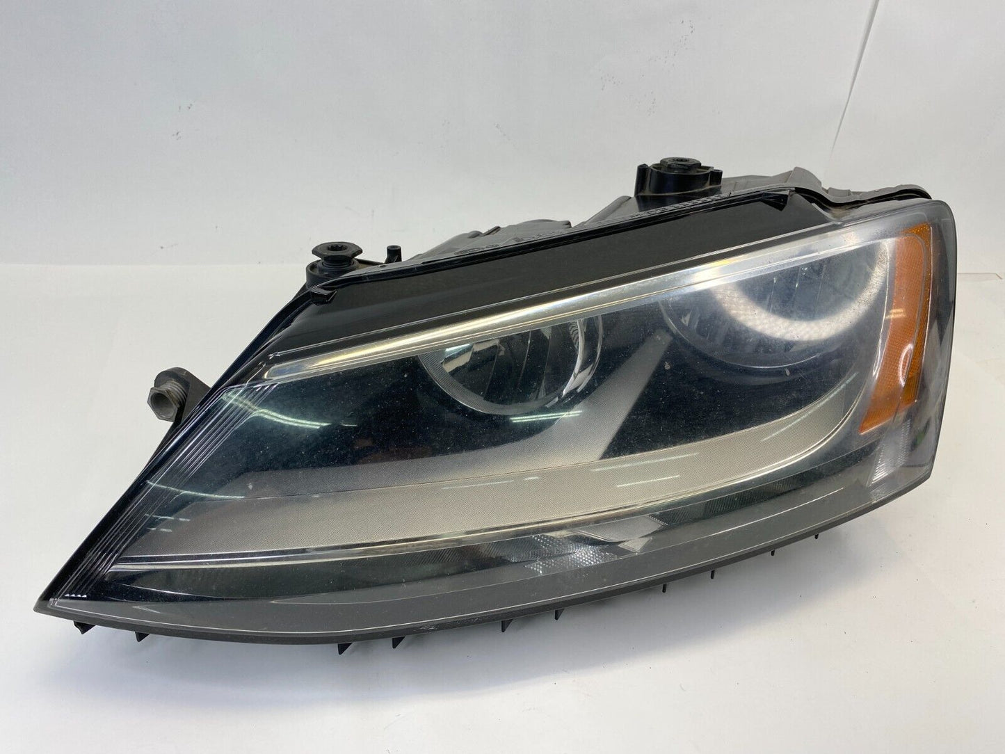 2011-2016 VW Volkswagen Jetta Front Left Driver Headlight Headlamp 5C7-941-005