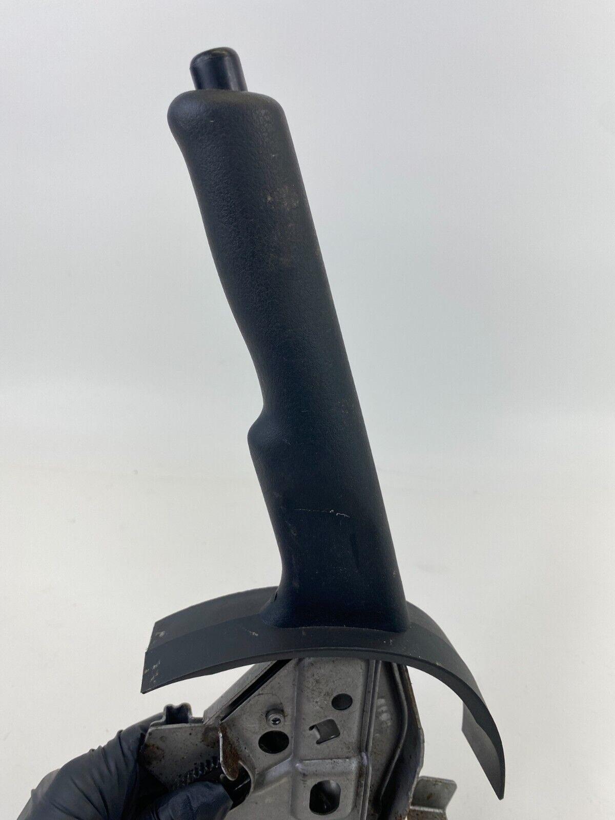 1996-2004 Nissan Pathfinde 3.5L V6 Emergency Parking Brake Handle Lever Control