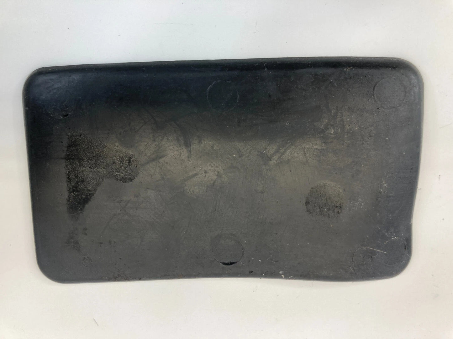 2003 04 05 2006 KIA SORENTO RUBBER DASH MAT INSERT PANEL COVER ASSEMBLY OEM