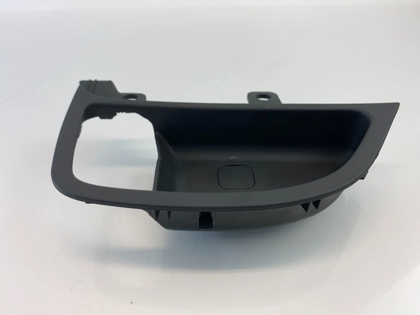 2011-2016 HYUNDAI ELANTRA REAR LEFT INTERIOR DOOR HANDLE BEZEL COVER 82611-MD100