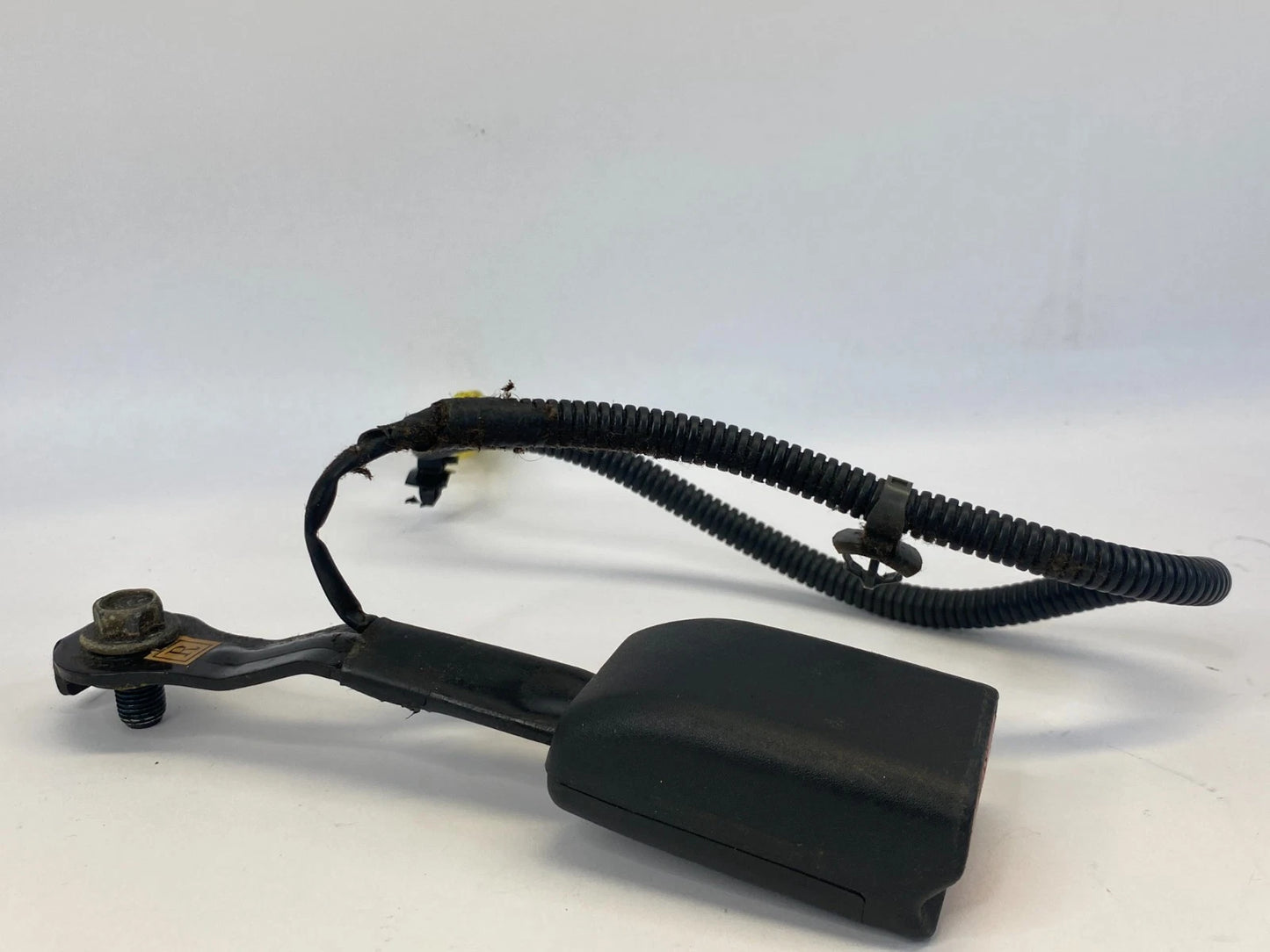 2011-2016 HYUNDAI ELANTRA FRONT RIGHT PASSENGER SIDE SEAT BELT BUCKLE 888403X500