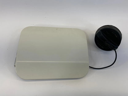 2005-2010 CHRYSLER 300 05-08 DODGE MAGNUM FUEL FILLER GAS TANK DOOR LID COVER