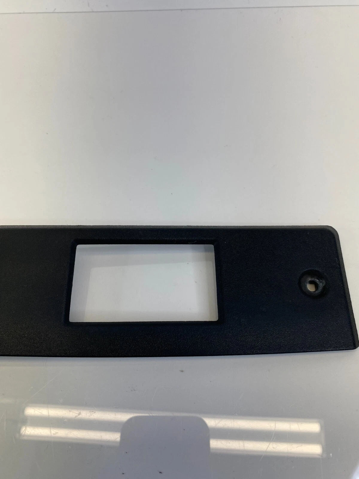 2001-2005 MERCEDES C240 98-05 CLK320 SEDAN INTERIOR TRUNK LID HANDLE BEZEL TRIM