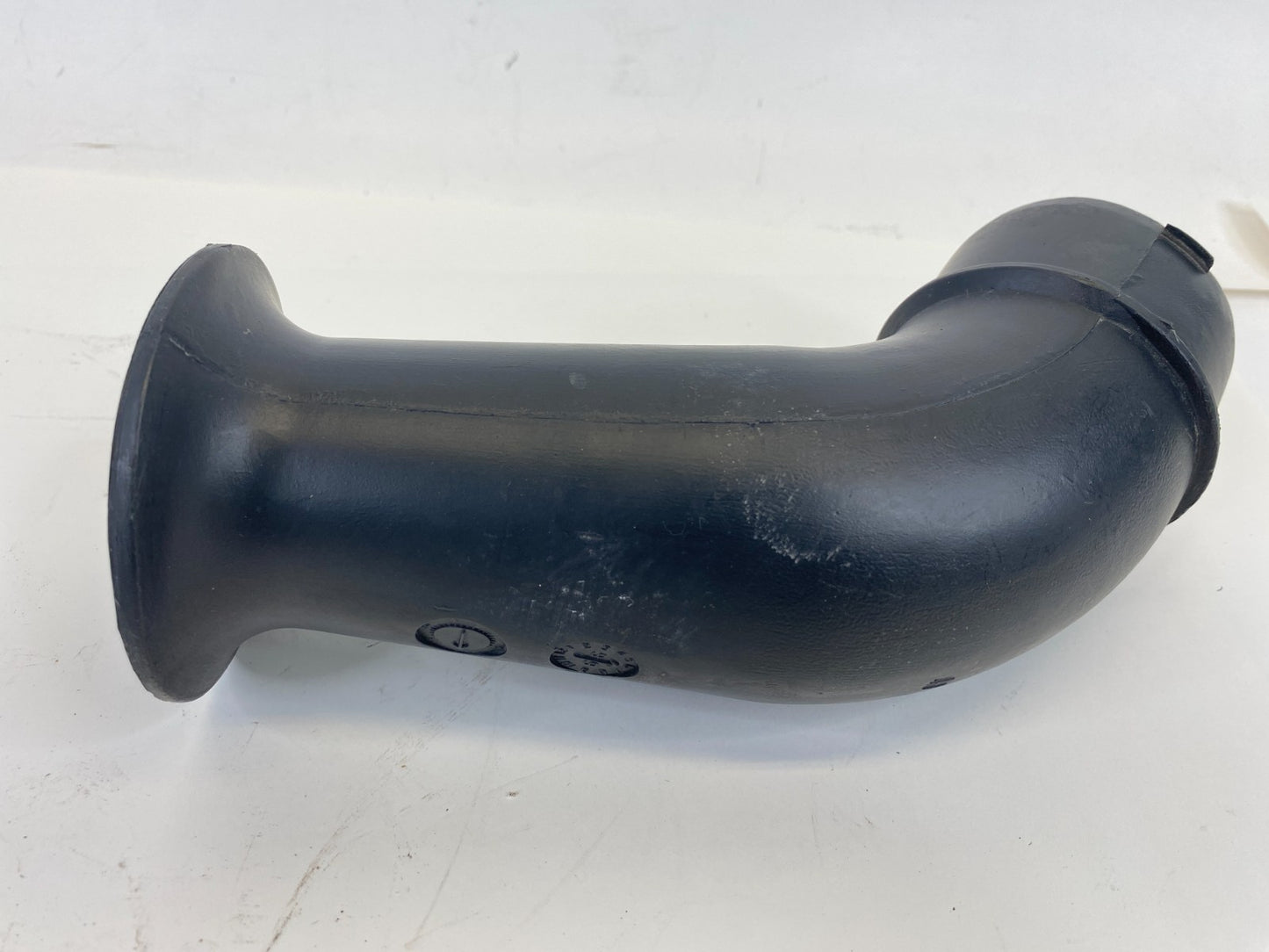 2000-2002 Lincoln Town Car 4.6L Air Intake Cleaner Hose Duct Pipe F8VX-9A675-AB