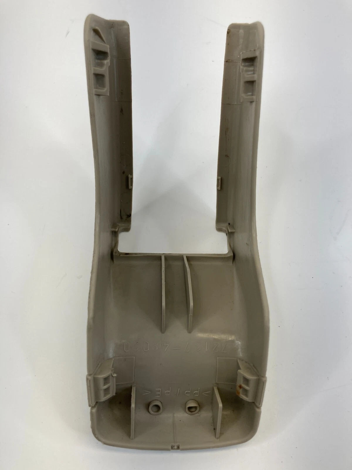 01-03 TOYOTA HIGHLANDER FRONT LEFT SEAT TRACK OUTER COVER TRIM CAP 72137-48020