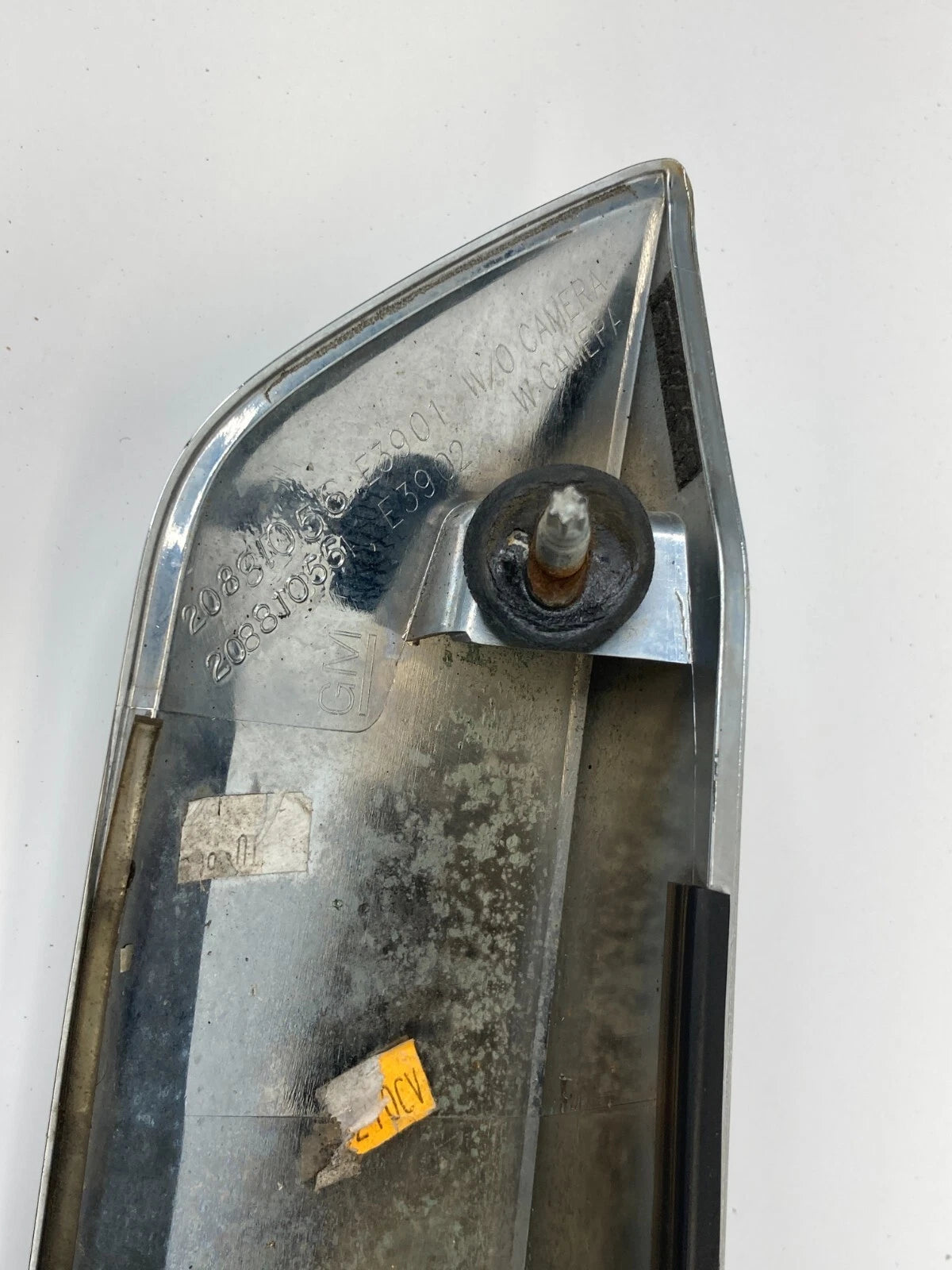 10-15 CHEVROLET EQUINOX W/O CAMERA TRUNK LIFTGATE APPLIQUE MOLDING 20881055 OEM