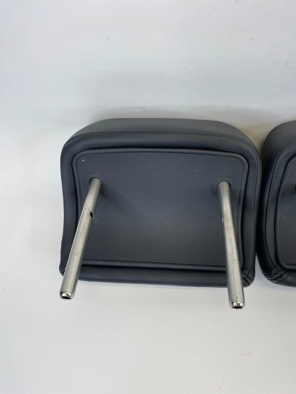 2009-2012 VOLKSWAGEN CC REAR SEAT HEADREST HEAD REST LEFT & RIGHT PAIR SET OEM