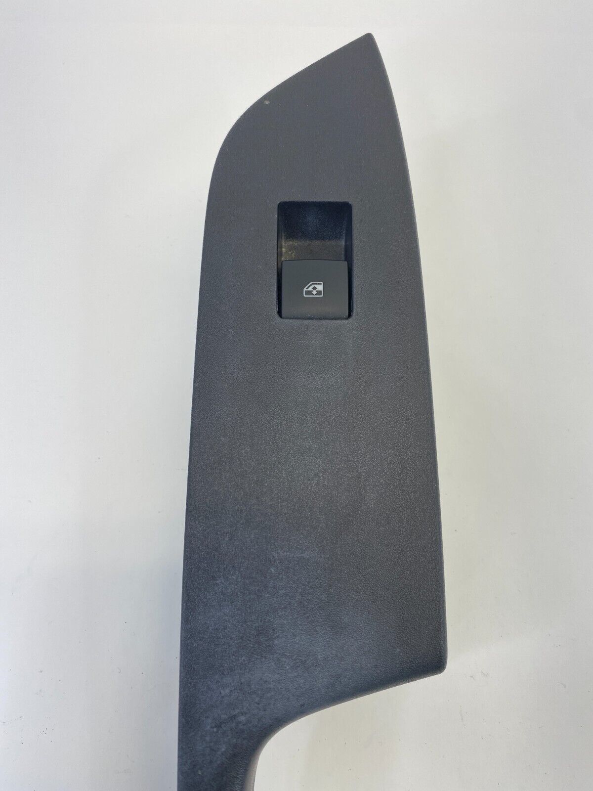 2010-2017 Chevrolet Equinox Front Right Door Window Control Switch 13305370