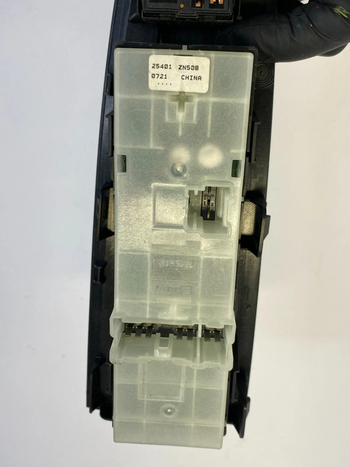 2007-2012 NISSAN ALTIMA FRONT LEFT DRIVER MASTER POWER WINDOW SWITCH 25401-ZN50B