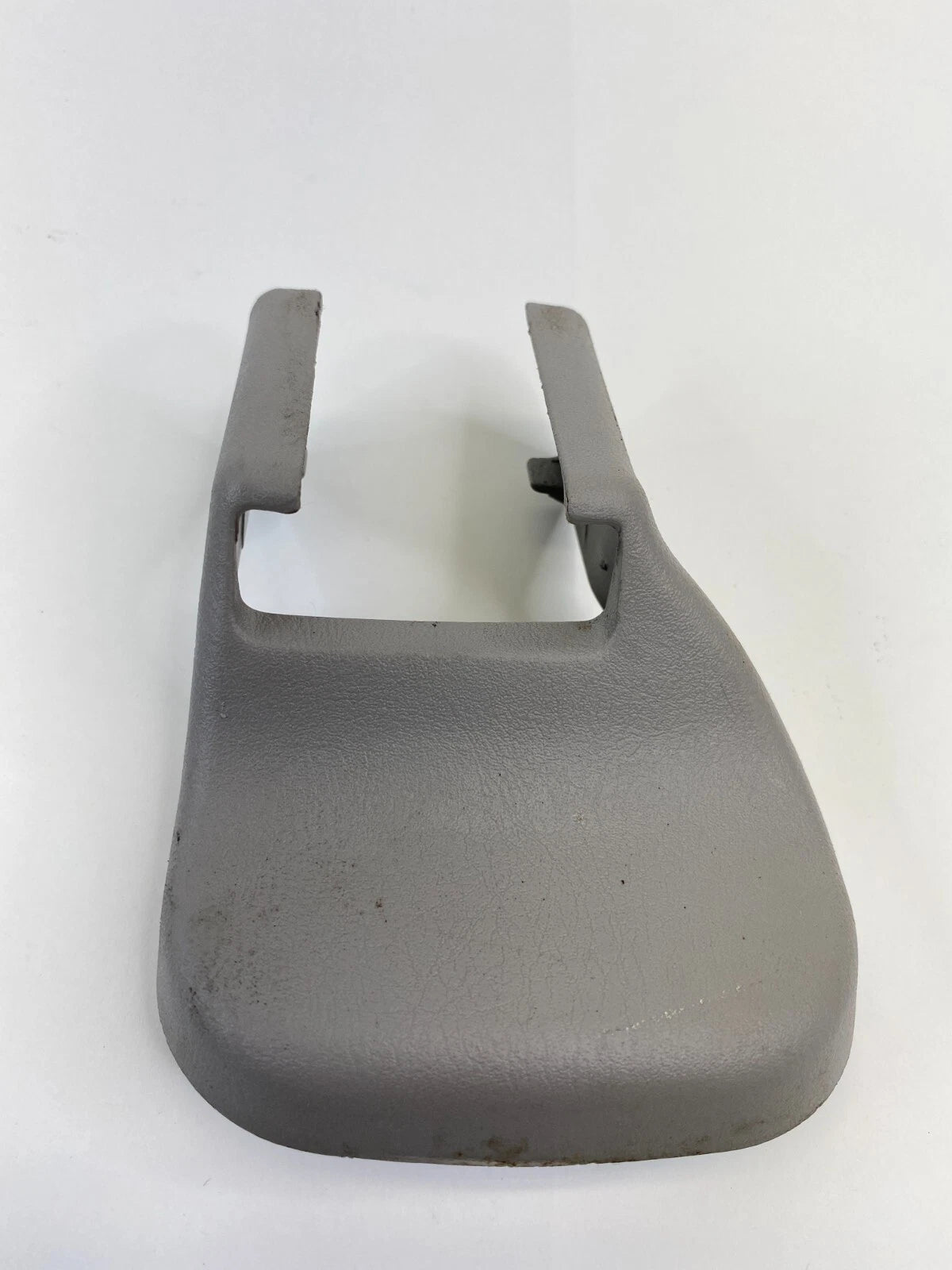 2001-2004 TOYOTA SEQUOIA FRONT RIGHT SEAT RIGHT SIDE REAR TRACK END COVER TRIM