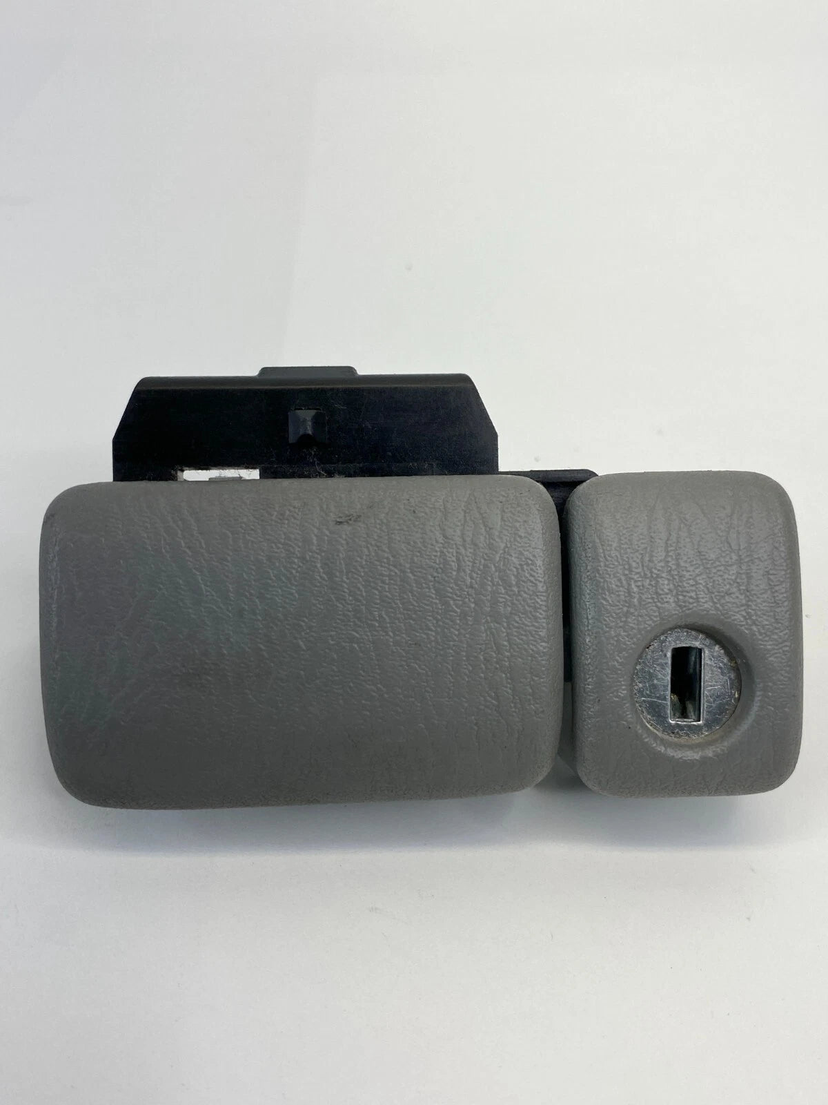 2003-2005 SUZUKI GRAND VITARA GLOVE BOX STORAGE LOCK LATCH HANDLE 73430-50J0 OEM