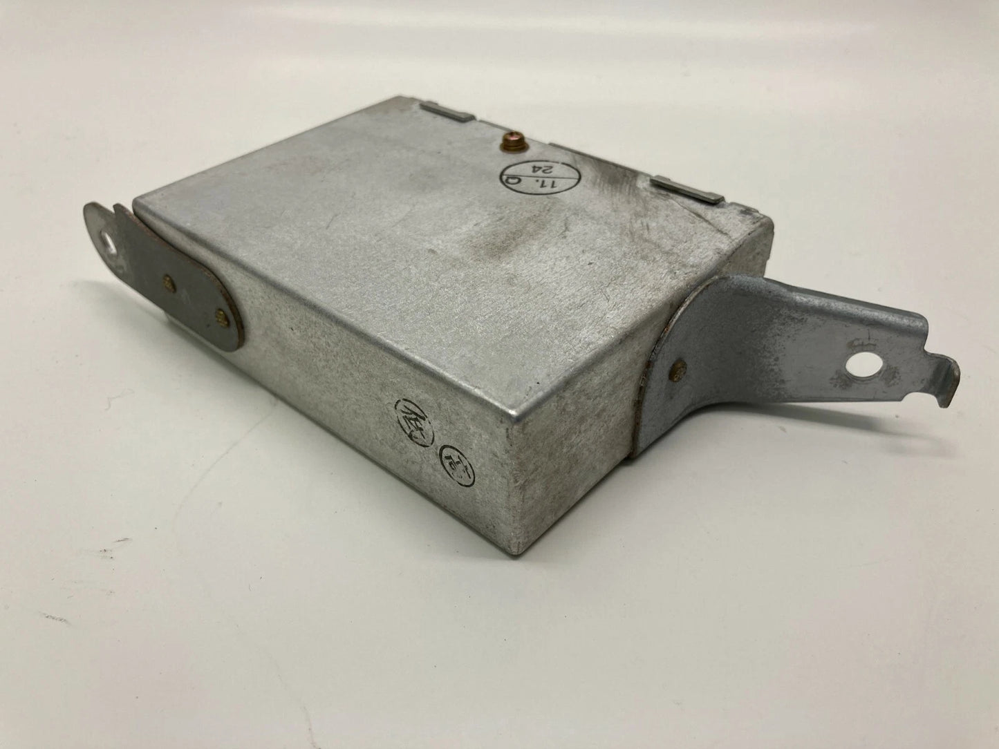 1996 1997 LEXUS LS400 CRUISE CONTROL MODULE COMPUTER 88240-50071 OEM