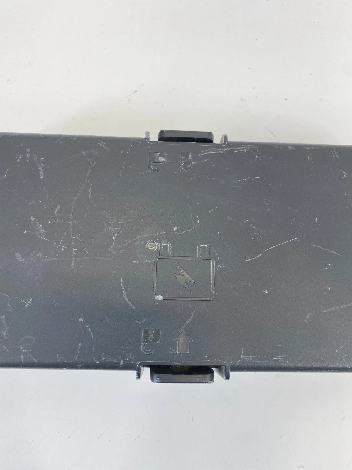 2005-2010 PONTIAC G6 3.5L A/T UNDER HOOD FUSE BOX COVER LID CAP 13517826 OEM
