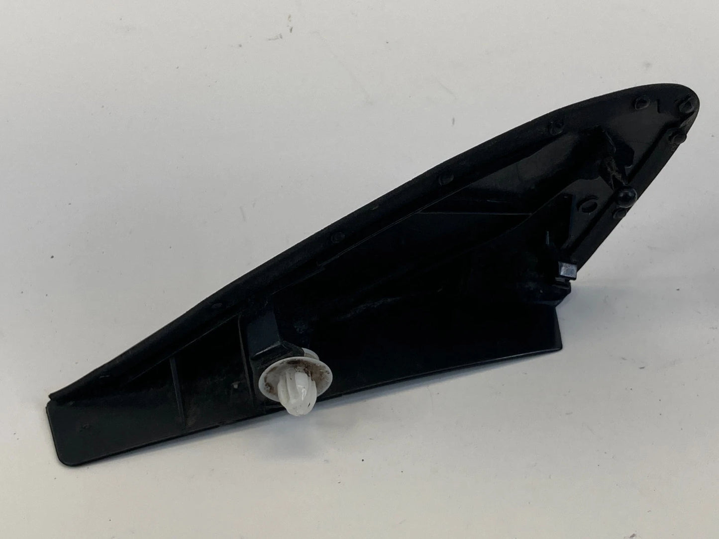 2003-2008 TOYOTA COROLLA FRONT PILLAR LEFT DRIVER EXTERIOR MIRROR CORNER COVER