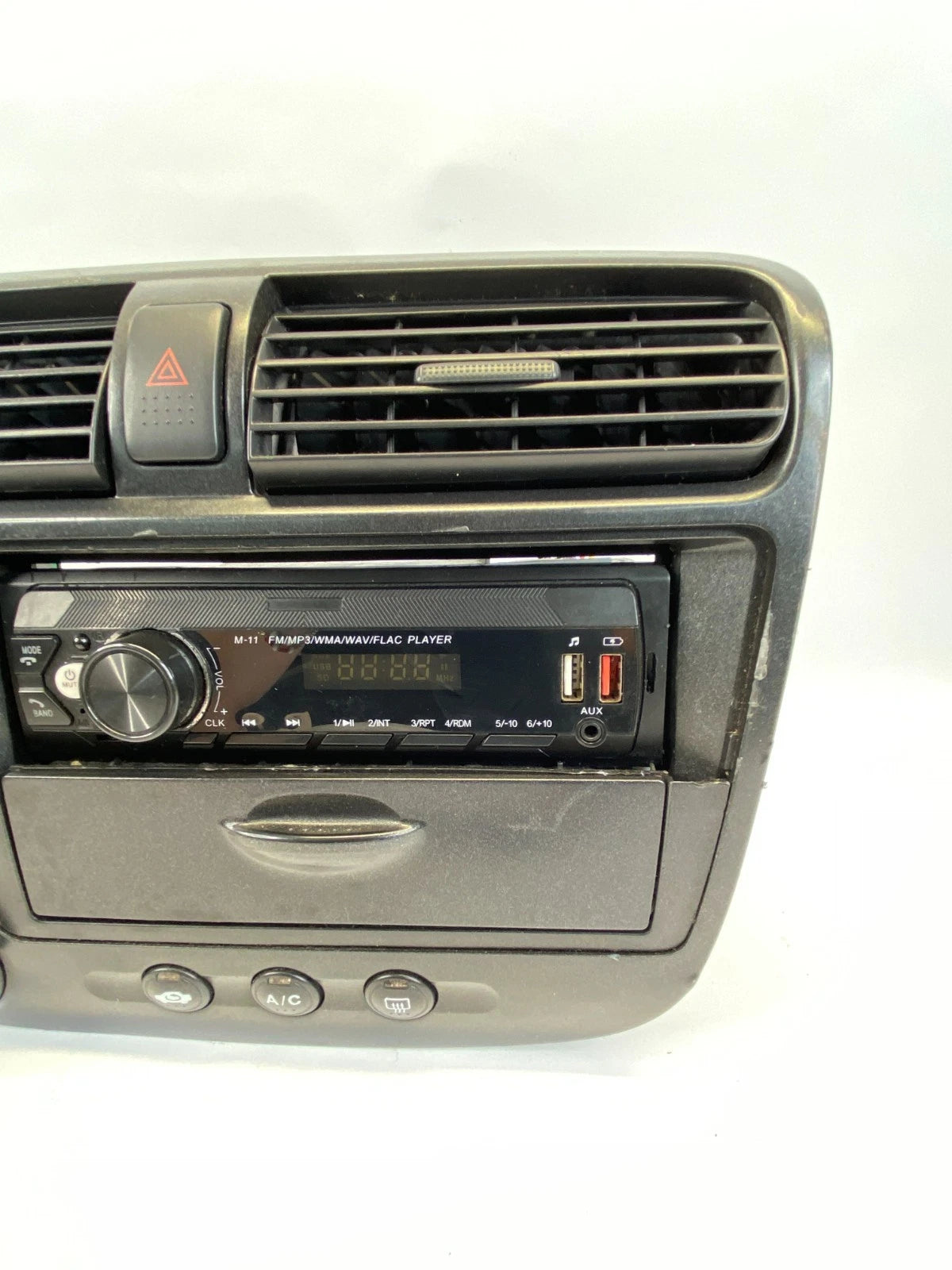 01-05 HONDA CIVIC CENTER DASH RADIO BEZEL CLIMATE CONTROL AC & STEREO UNIT OEM