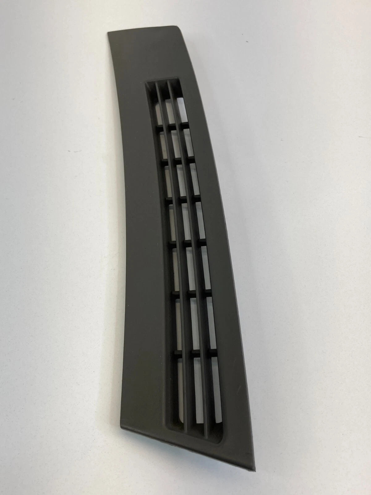 06-10 JEEP GRAND CHEROKEE DASH LEFT SIDE DEFROSTER VENT GRILLE 1DQ55-TRMAA OEM