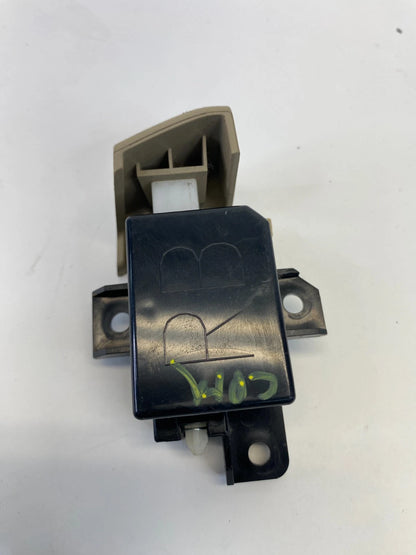 2012-2014 HYUNDAI ACCENT PASSENGER SIDE GLOVE BOX LATCH HANDLE LOCK BEIGE OEM