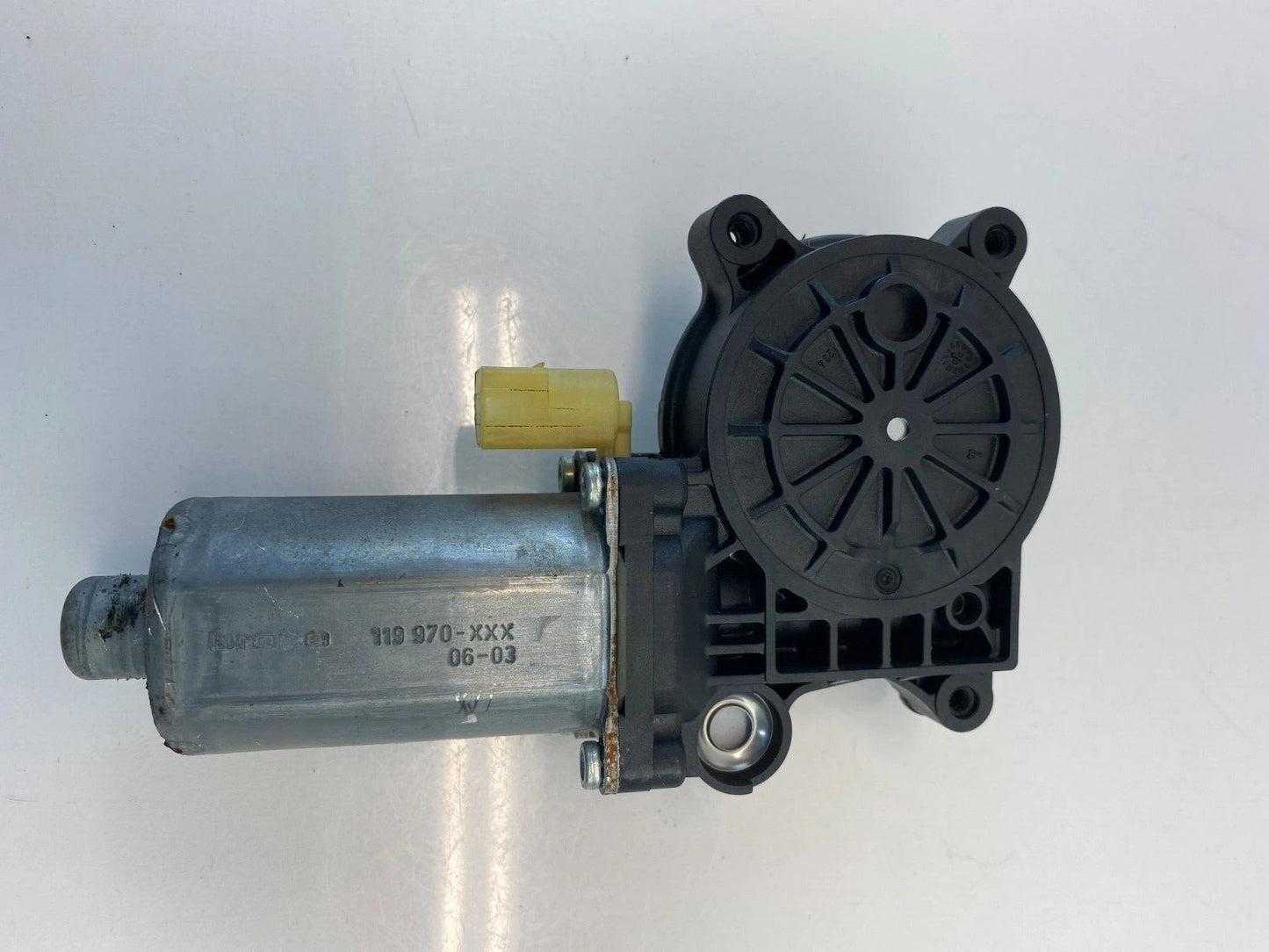 2001-2009 VOLVO S60 REAR RIGHT BACK SIDE POWER WINDOW MOTOR 130-821-778 OEM
