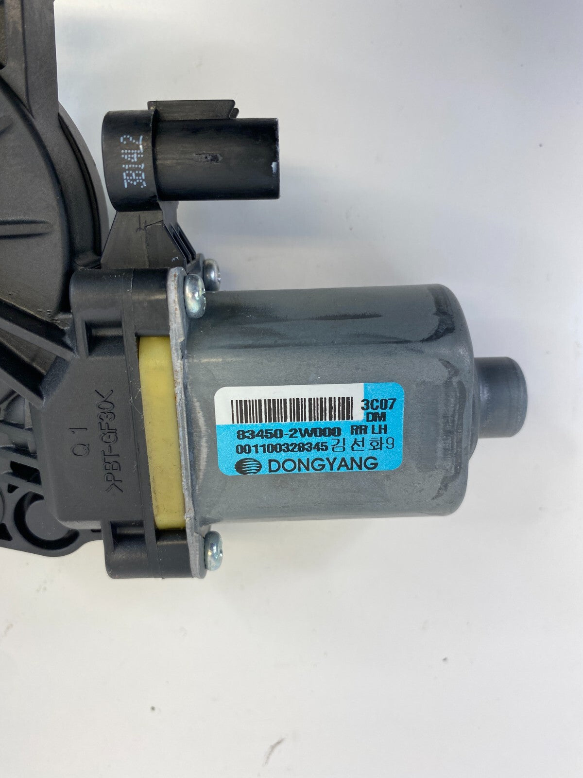 13-18 Hyundai Santa Fe Sport Rear Left Side Door Power Window Motor 83450-2W000