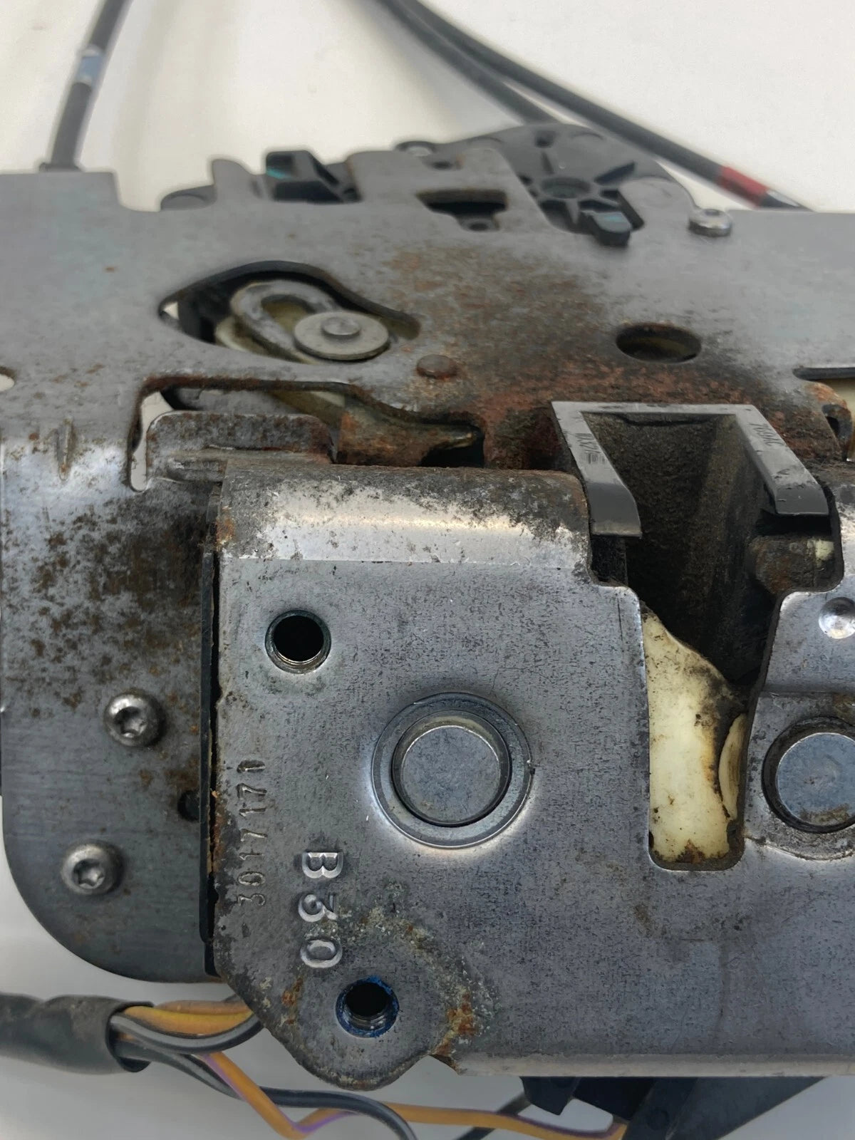 2008-2016 CHRYSLER TOWN & COUNTRY REAR LEFT SLIDING DOOR LATCH ACTUATOR MOTOR