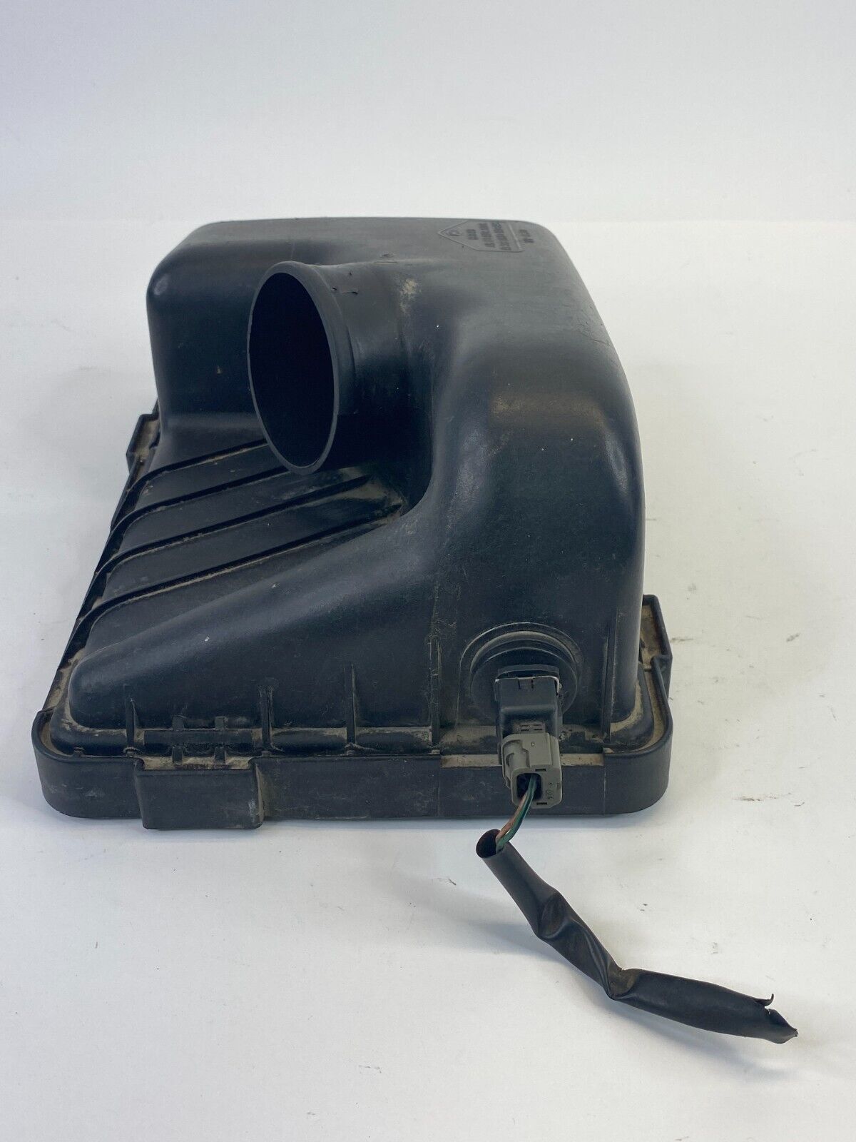 1996-2000 Hyundai Elantra 2.0L Air Intake Cleaner Box Upper Cover 28110-23003