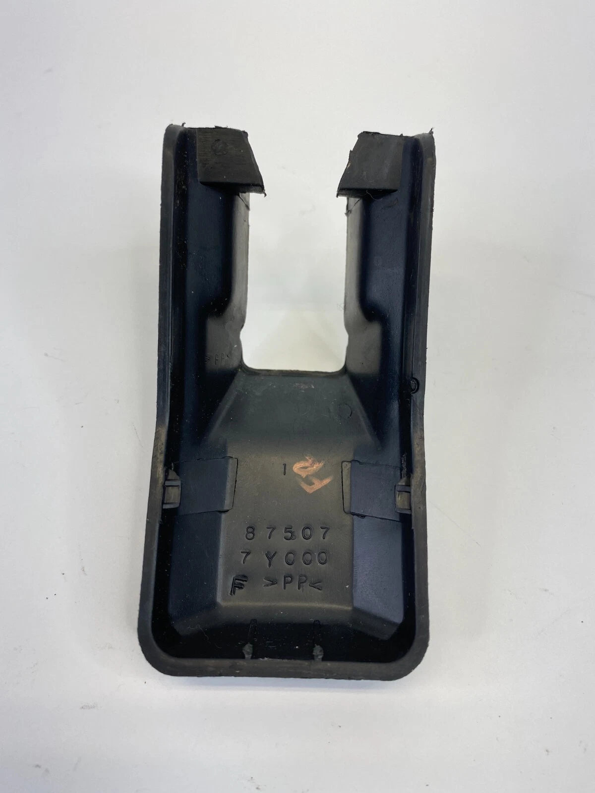 2004-2008 NISSAN MAXIMA FRONT RIGH SIDE LOWER SEAT TRACK TRIM COVER 875077Y000