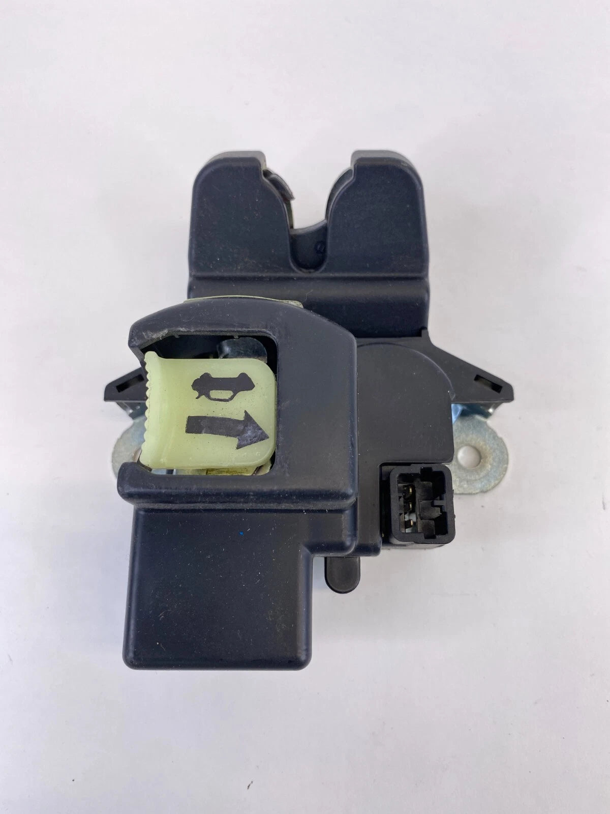 2014-2016 KIA FORTE SEDAN REAR TRUNK LOCK LATCH RELEASE ACTUATOR ASSY OEM