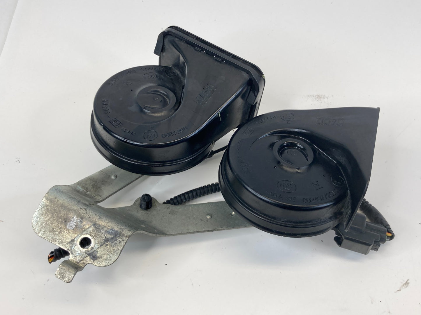 2013-2016 Ford Escape Low & High Horn Note Tone Pitch Alarm Signal E30055306 OEM